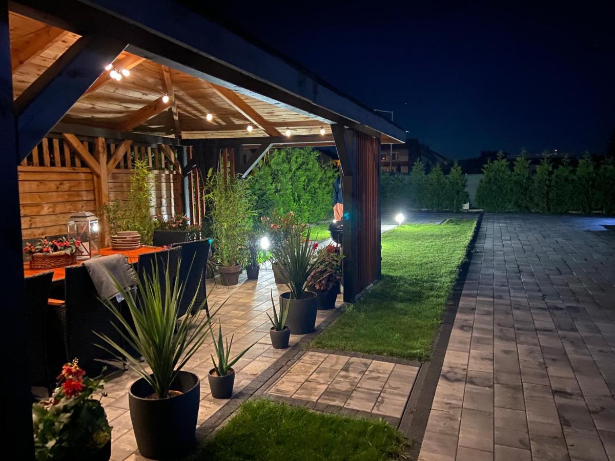 Bed and Breakfast Targowa37 Uniejów Exterior foto